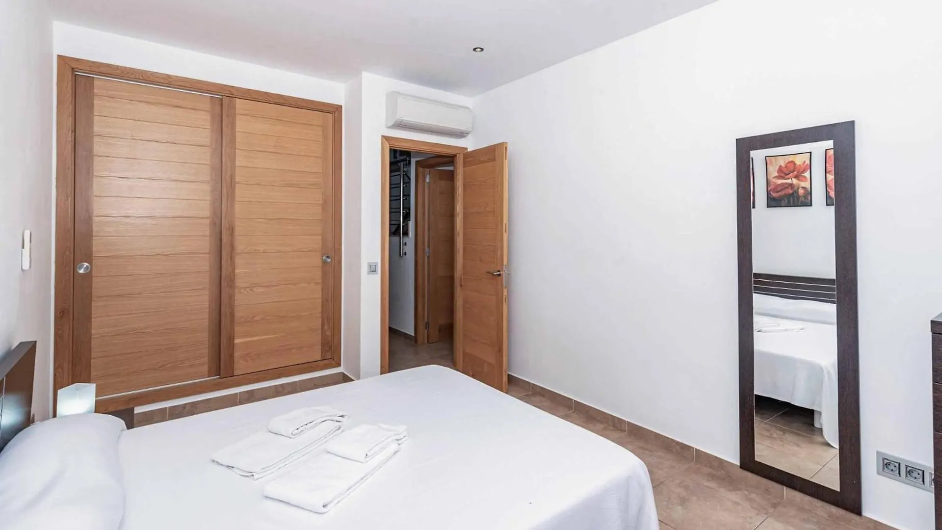 Villa Marioma Cala de Sant Vicenc 0*,  西班牙